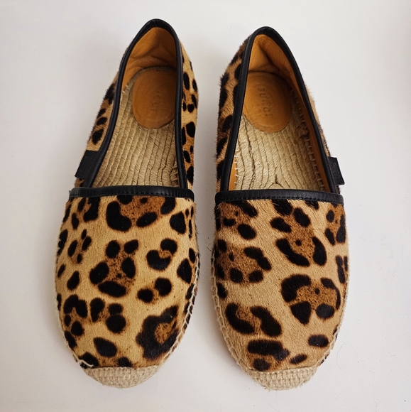 Gucci Animal Print Slip-on - Picture 2 of 12